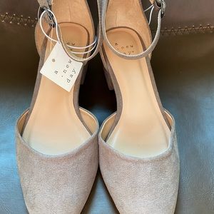 NWT heel with ankle strap